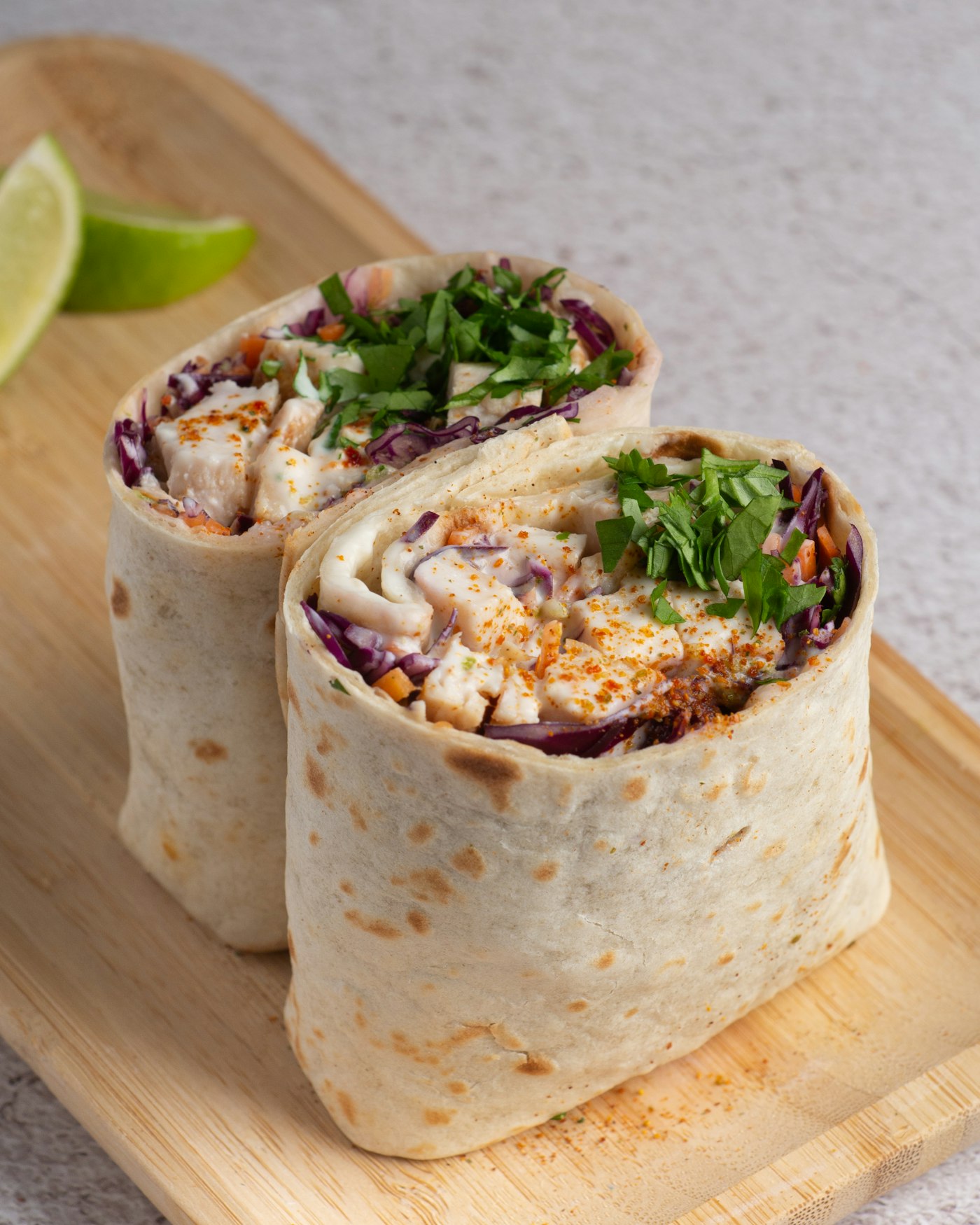 Dürüm wrap recheado com frango e salada